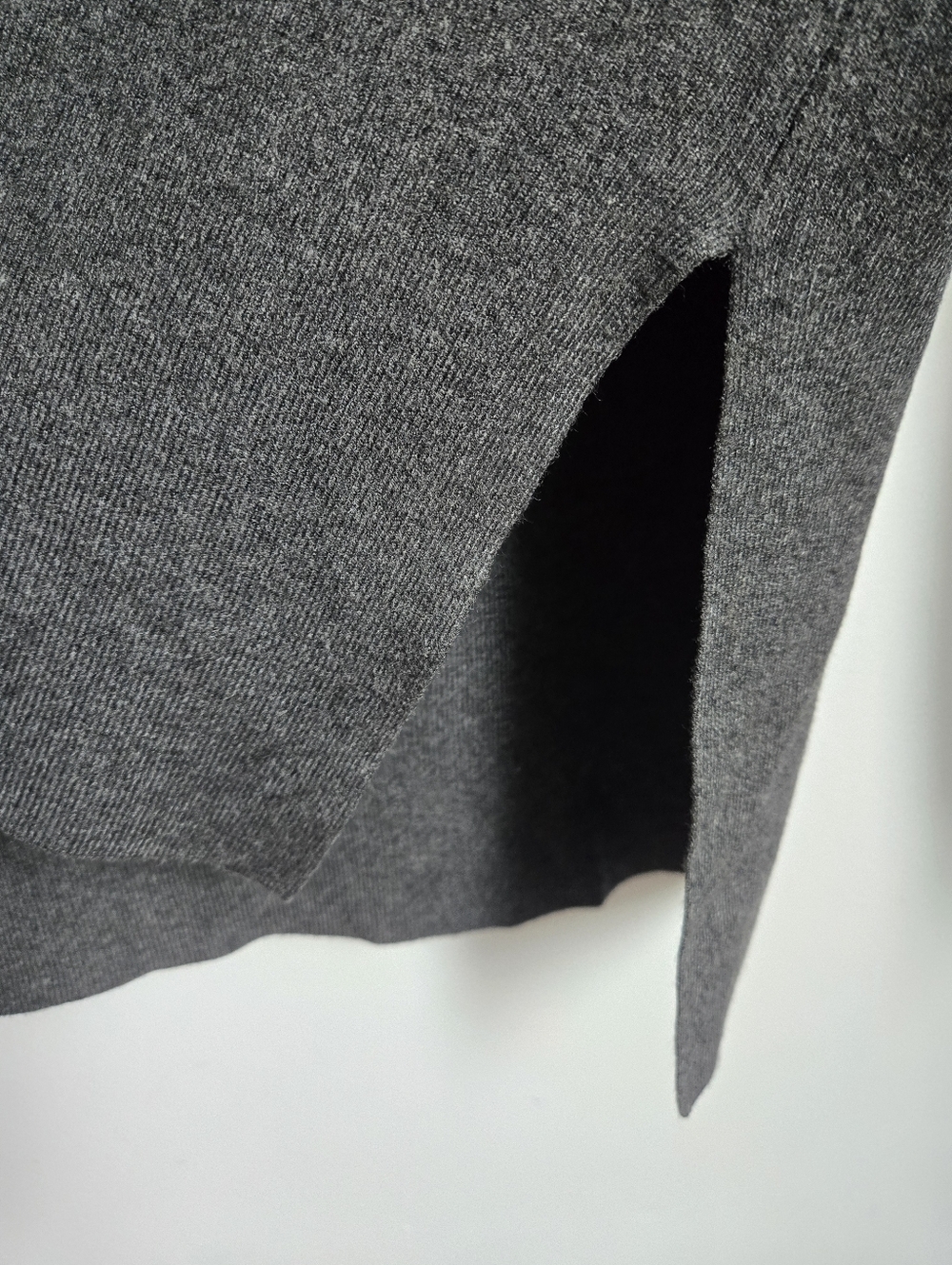 SPLENDID V-Neck Gray Knit Sweater - Picture 3 of 6